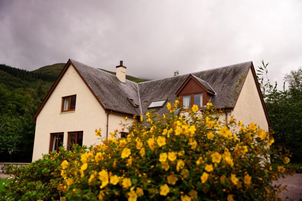 Woodlands House With Hot Tub Hotell Ballachulish Exteriör bild