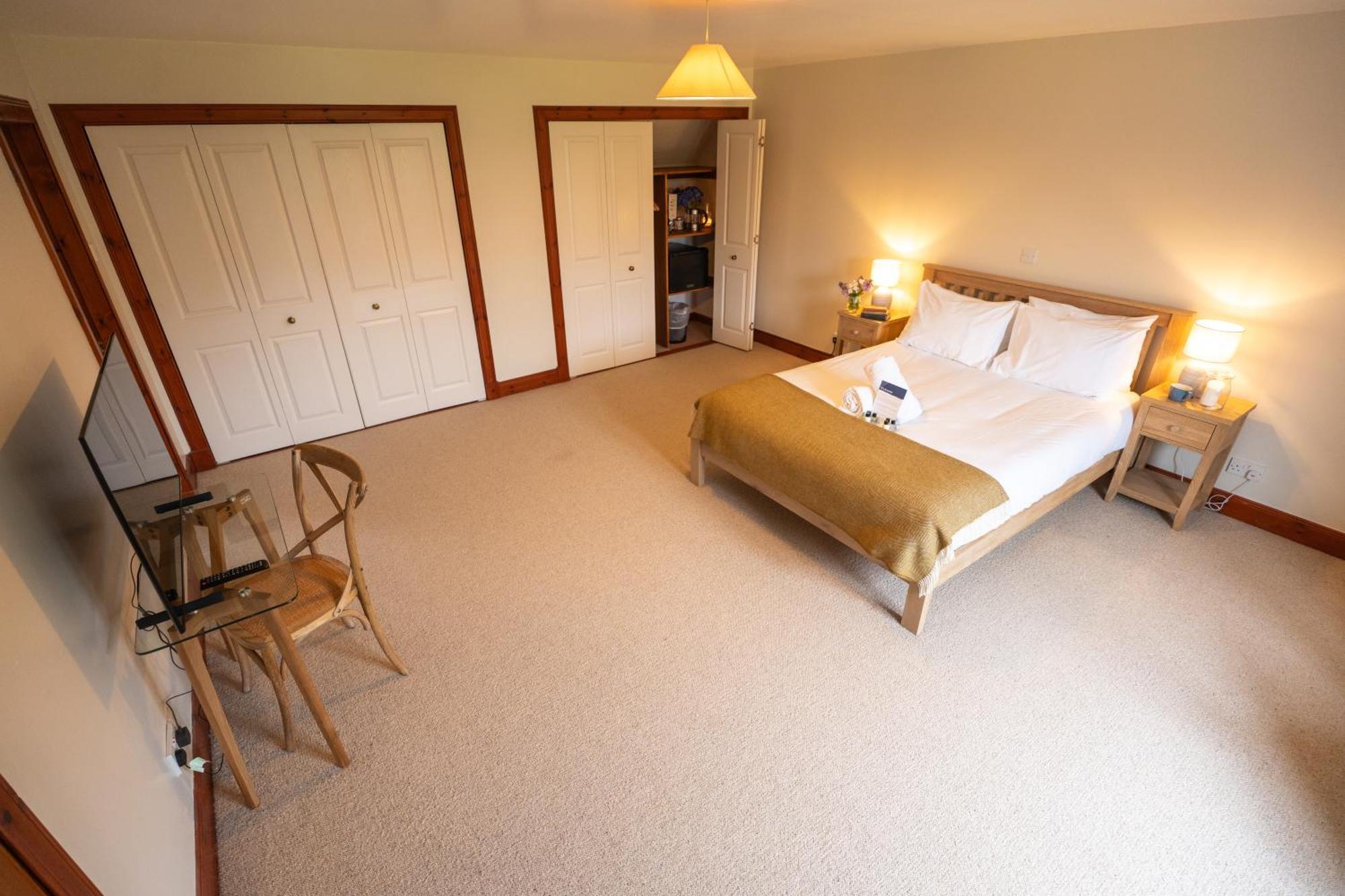 Woodlands House With Hot Tub Hotell Ballachulish Exteriör bild