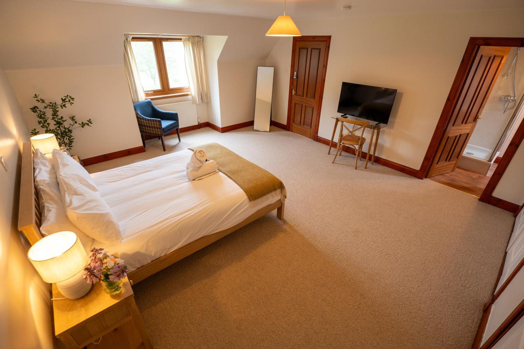 Woodlands House With Hot Tub Hotell Ballachulish Exteriör bild
